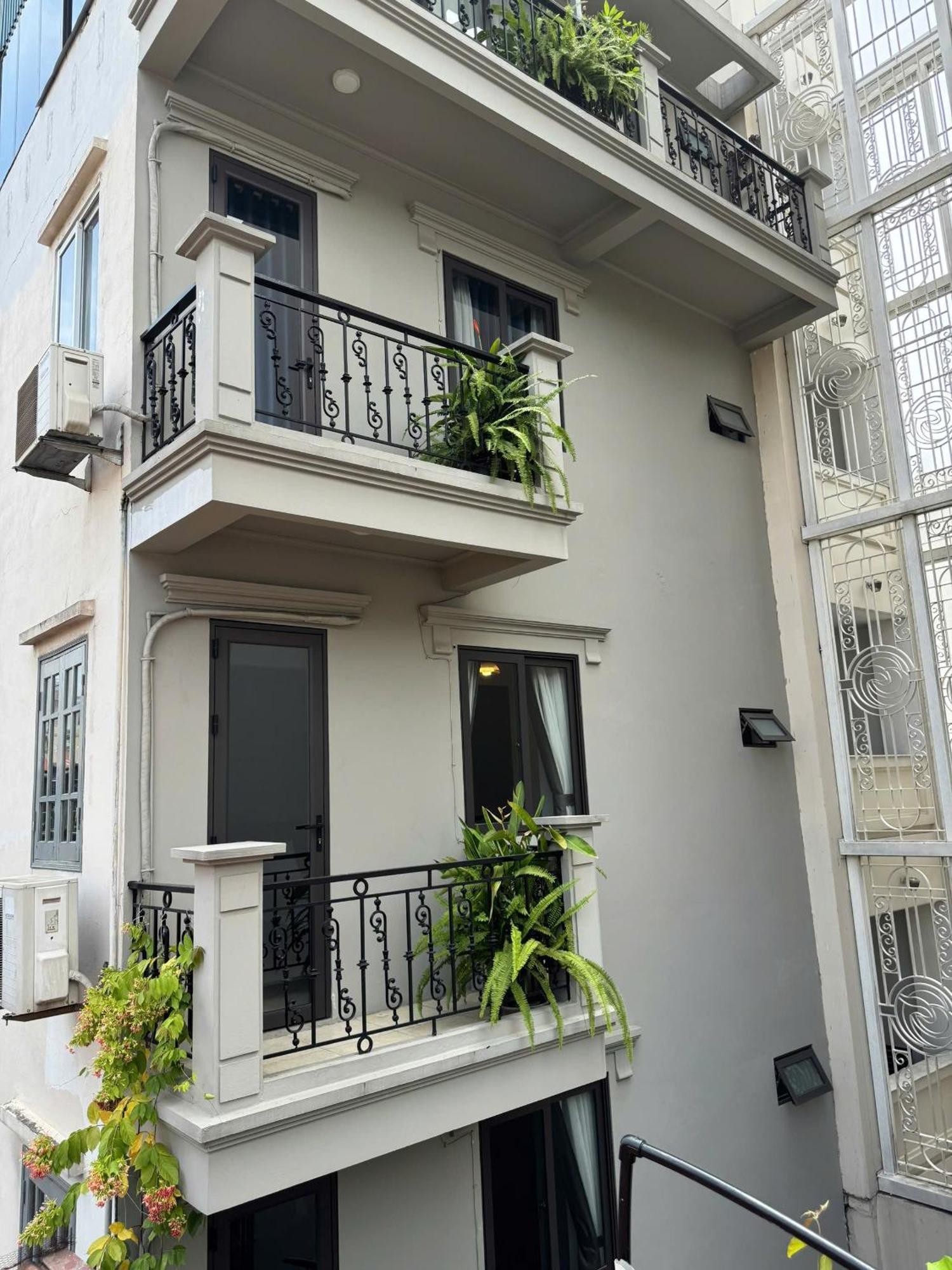 T Home Balcony Homestay Hanoi Eksteriør billede
